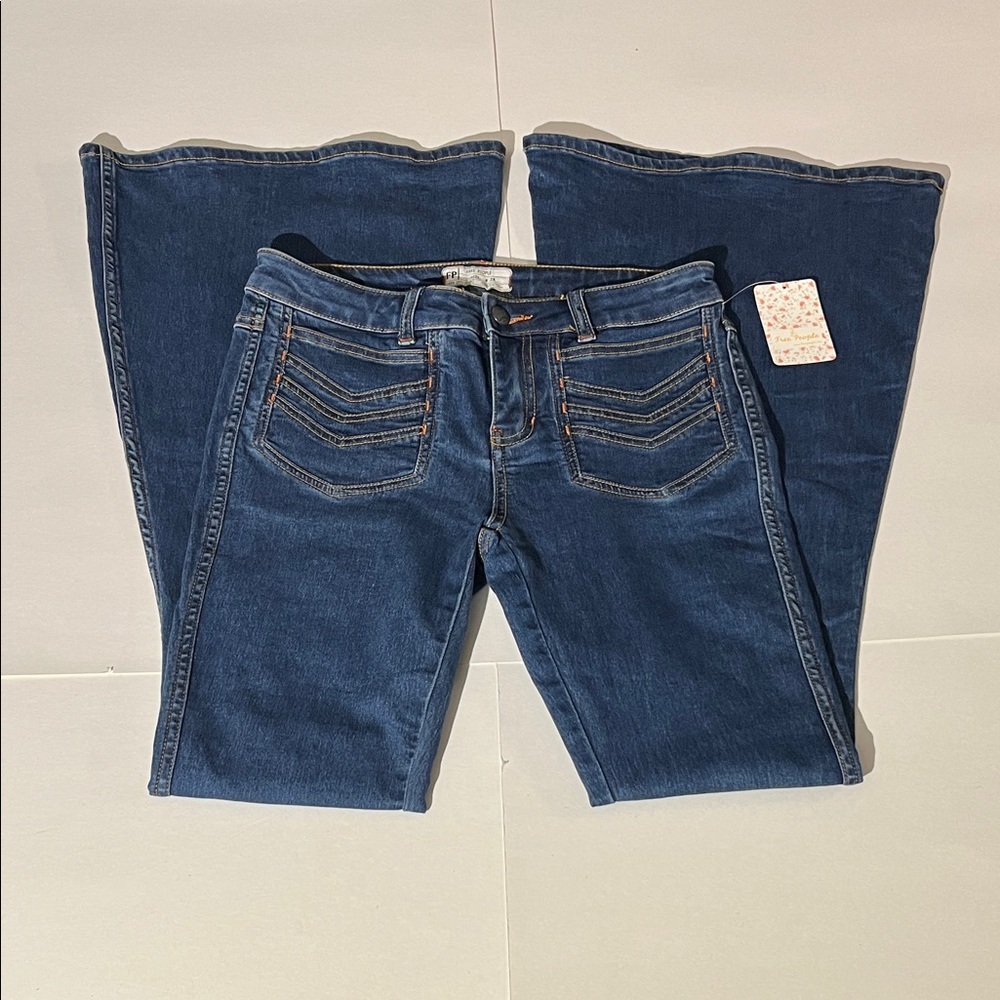 Free People Stella Flare Stretch Jeans Bellbottom Patch Pockets Denim sz 28 NEW!